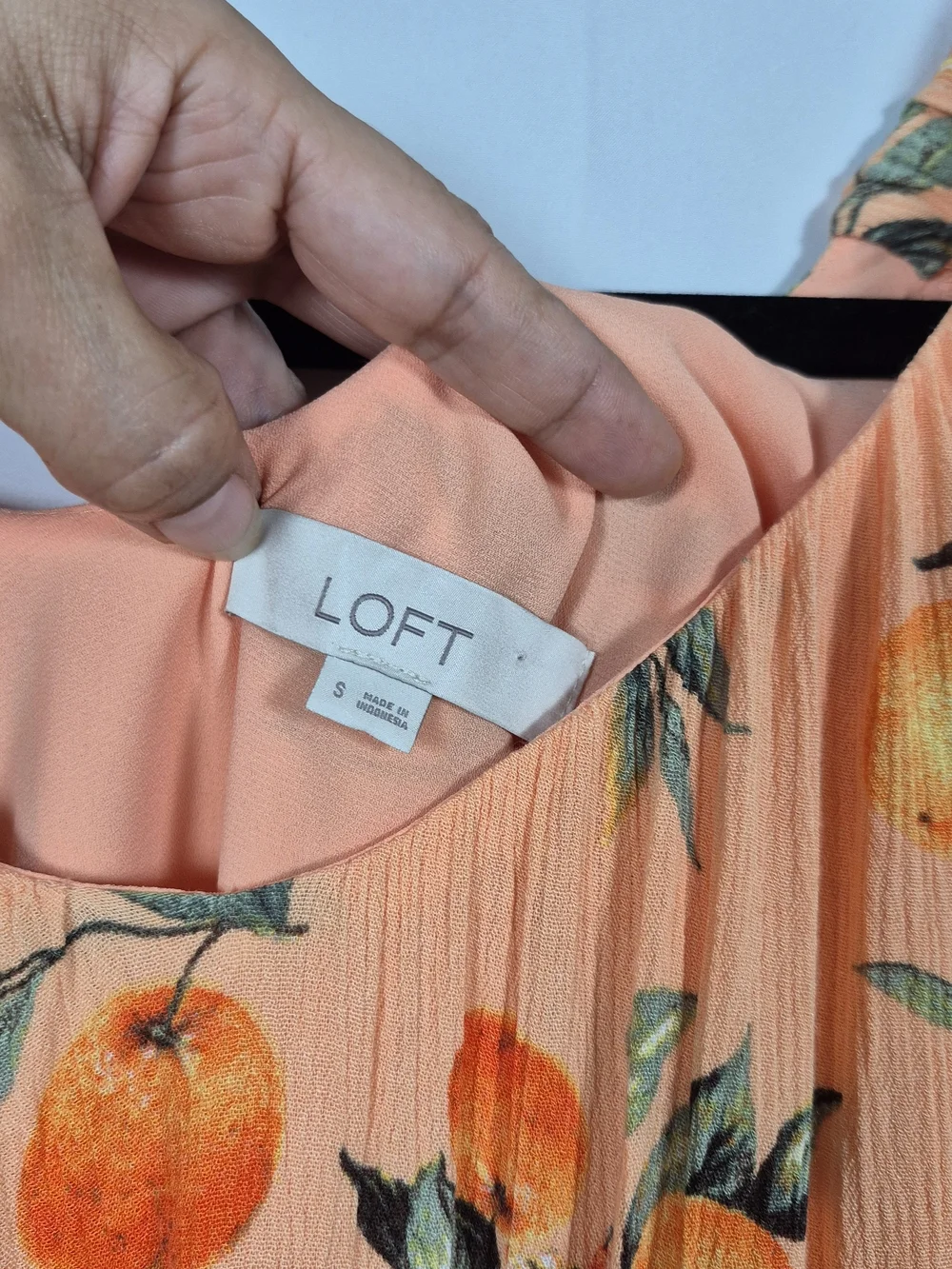 LOFT Orange Citrus Print Puff Sleeve Blouse Peach Rayon Size S